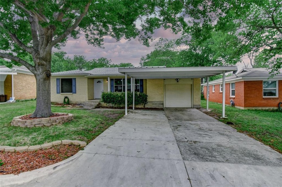 512 Crandle Dr, Fort Worth, TX 76108 - photo 1