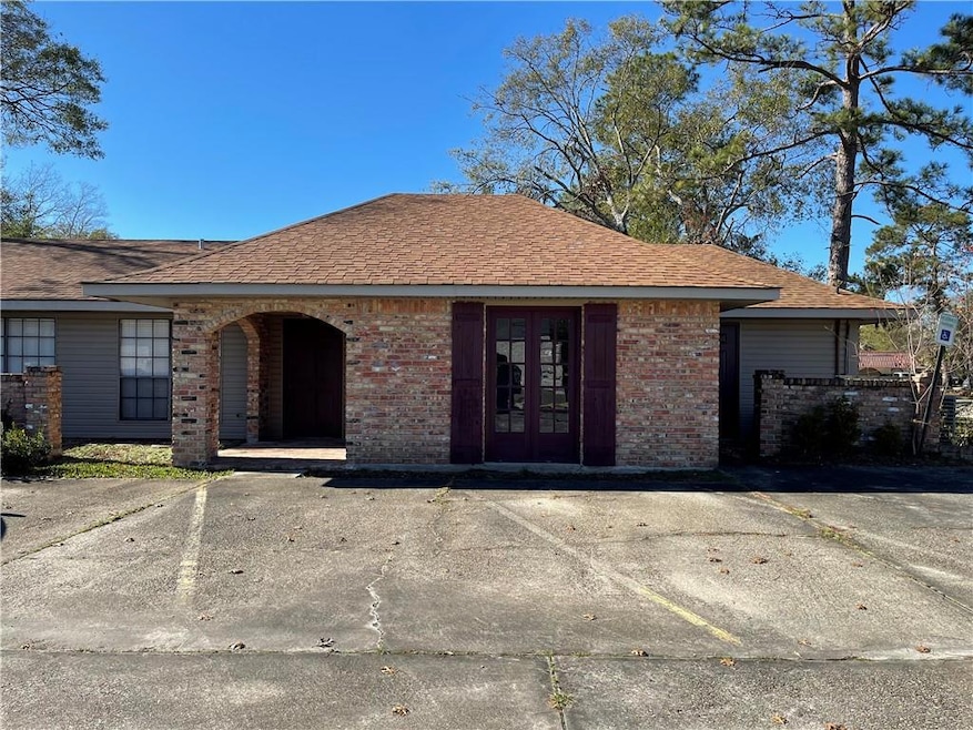 103 Smart Place unit 1, Slidell, LA 70458 - photo 1