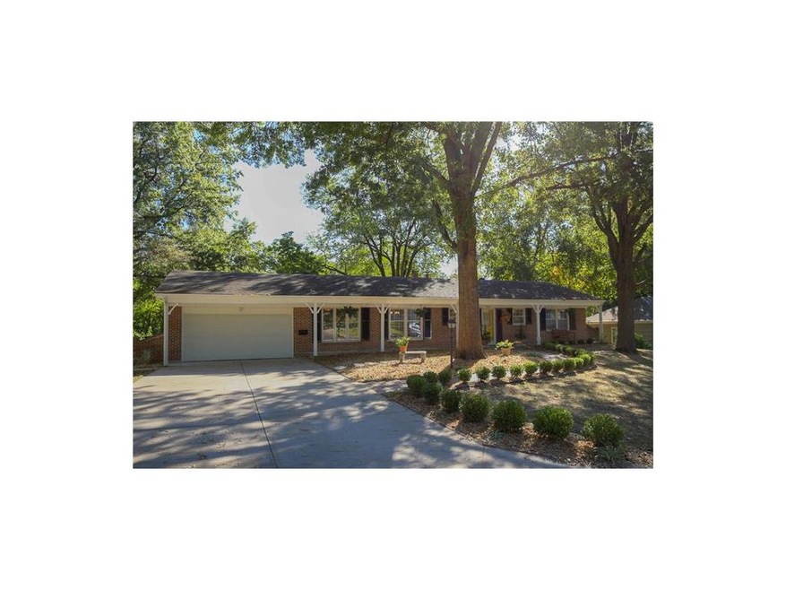 Beautiful Tree Lined Front Entry