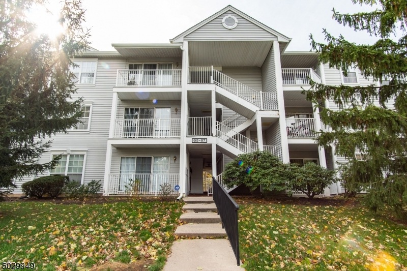 83 Rachel Ct unit B3, Franklin Park, NJ 08823 - photo 1