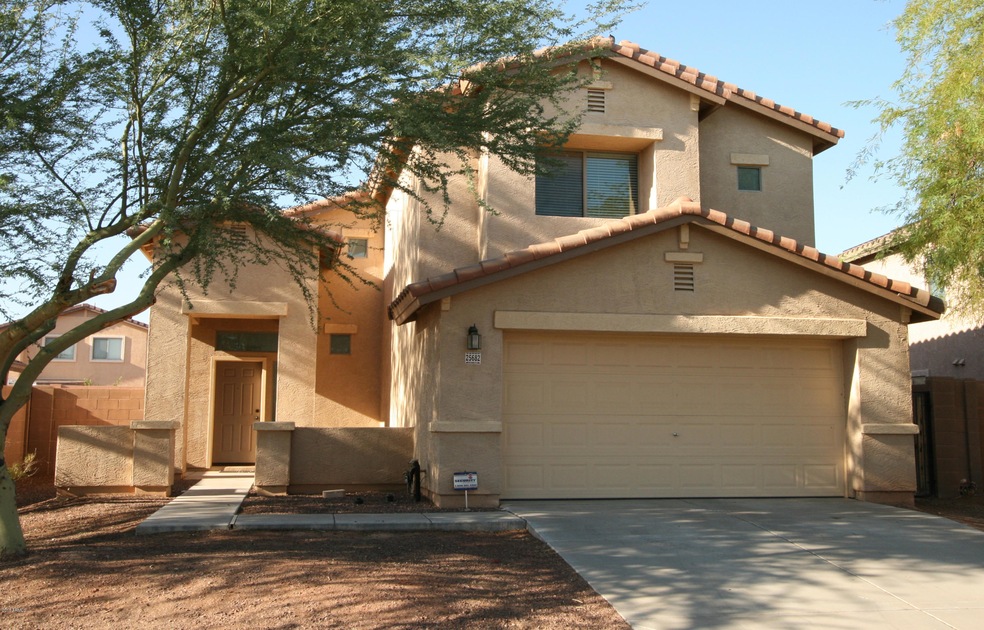 BEAUTIFUL 3BD + DEN!
