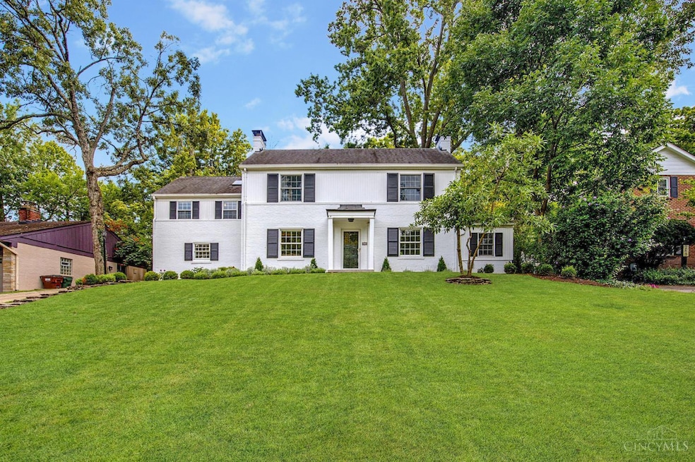 Pending $699,900 • Co-Listing Agent