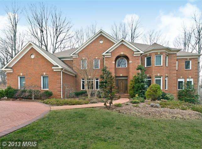 5343 Summit Dr, Fairfax, VA 22030 - photo 1