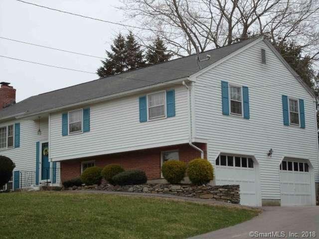 8 Sharon Ln, North Stonington, CT 06359 - photo 1