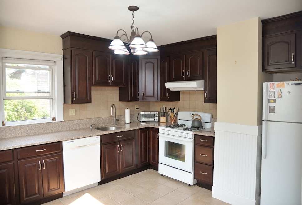 39 Park Ave unit 39, Cambridge, MA 02138 - photo 1