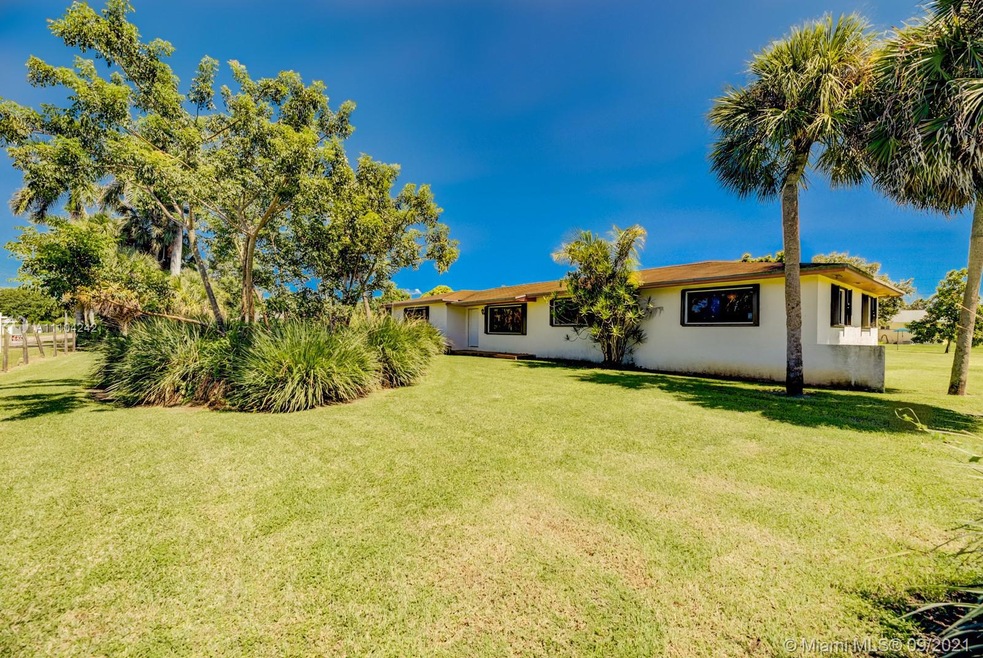 22955 SW 172nd Ct, Miami, FL 33170 - photo 1