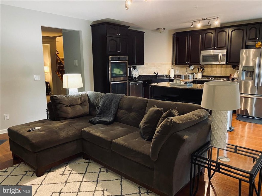 2293 Kew Gardens Dr unit 200, Woodbridge, VA 22191 - photo 1