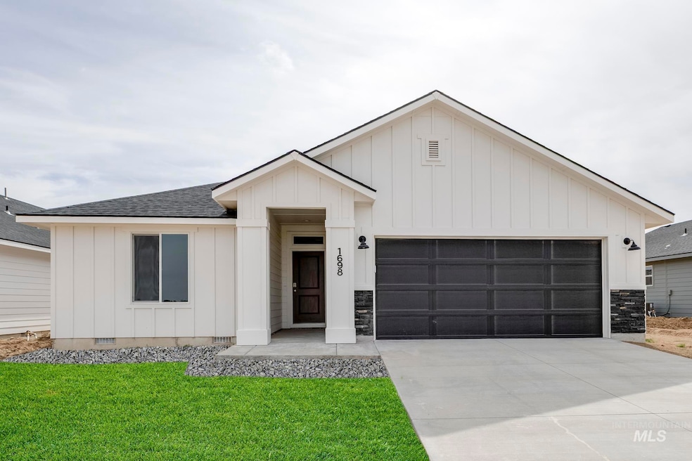 For Sale $389,990 • Co-Listing Agent
