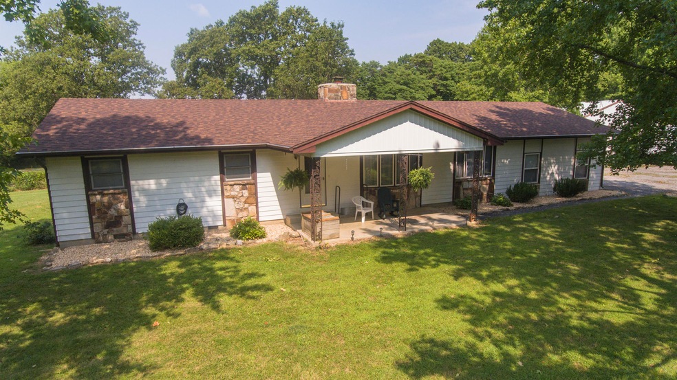 3 BDRM / 2 BATHS