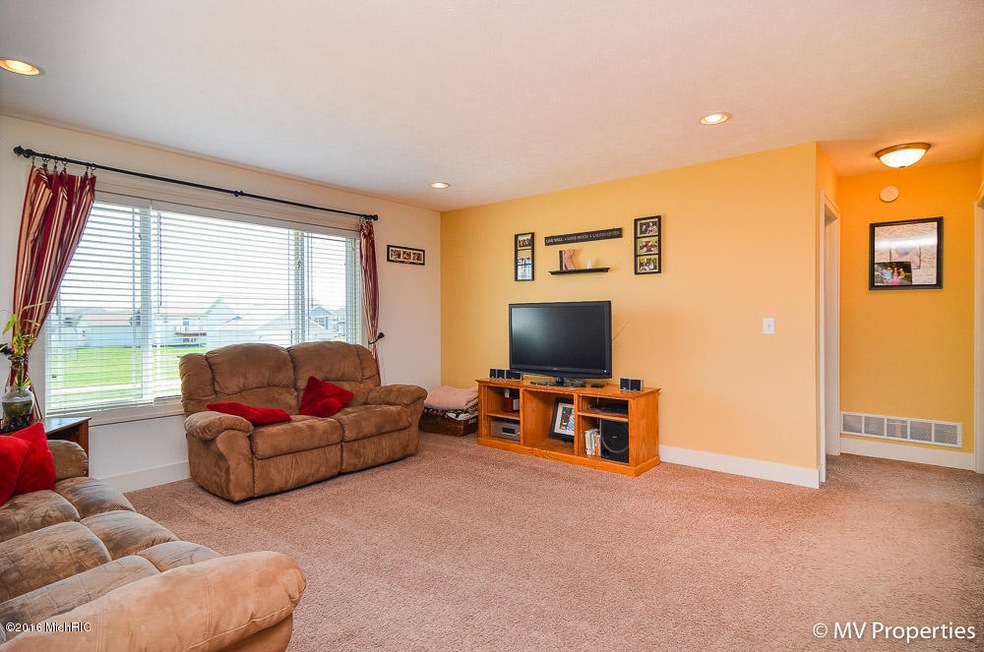 4244 Cloverfield Ct, Wayland, MI 49348 - photo 1