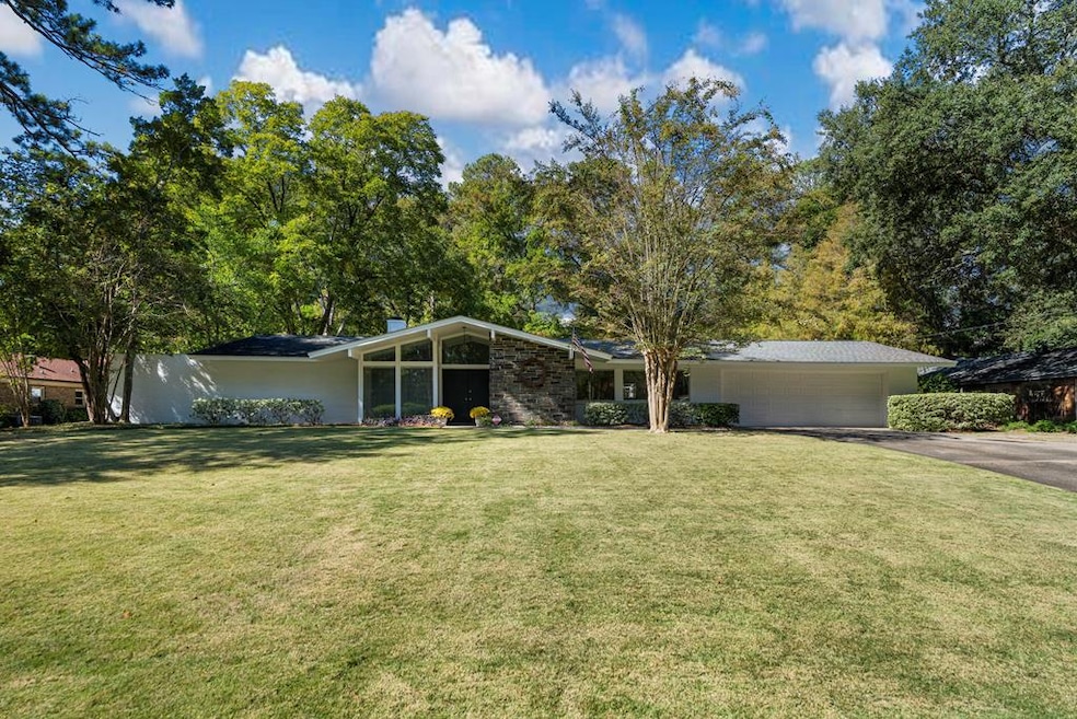 2637 Sue MacK Dr, Columbus, GA 31906 - photo 1