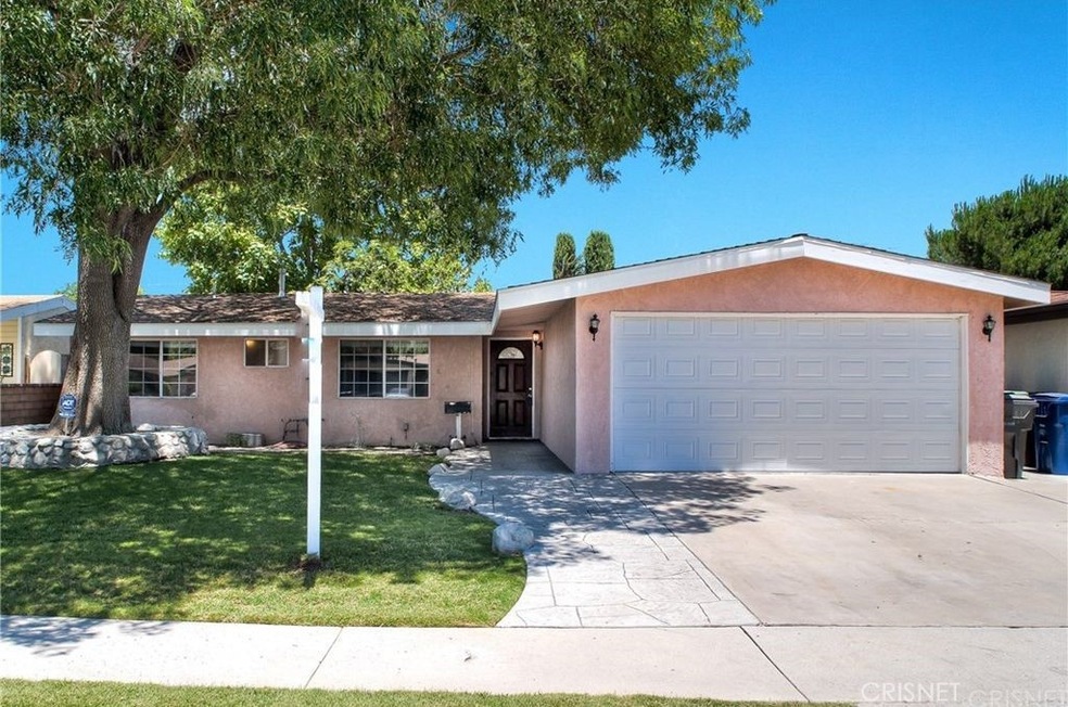 19509 Wellhaven., Canyon country, CA