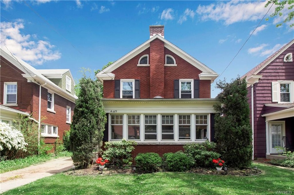 4029 McKoon Ave, Niagara Falls, NY 14305 - photo 1