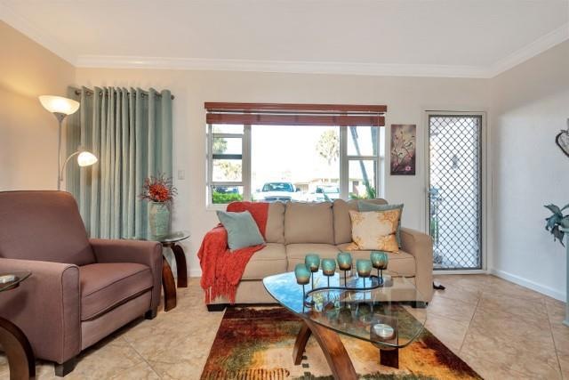 Living area, fine recliner, lighting and sofa