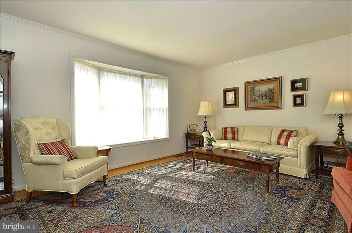 2121 Veranda Ct, Falls Church, VA 22043 - photo 1