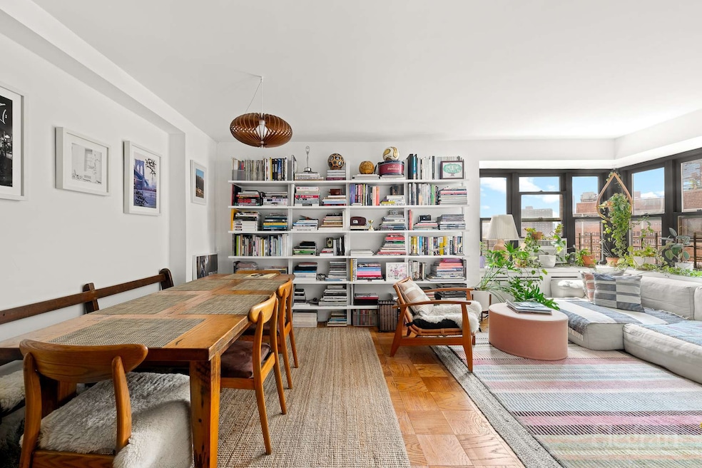 For Sale $1,025,000 • Co-Listing Agent