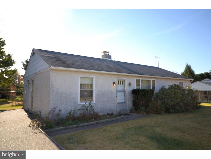 1808 Clinton Rd, Norristown, PA 19403 - photo 1