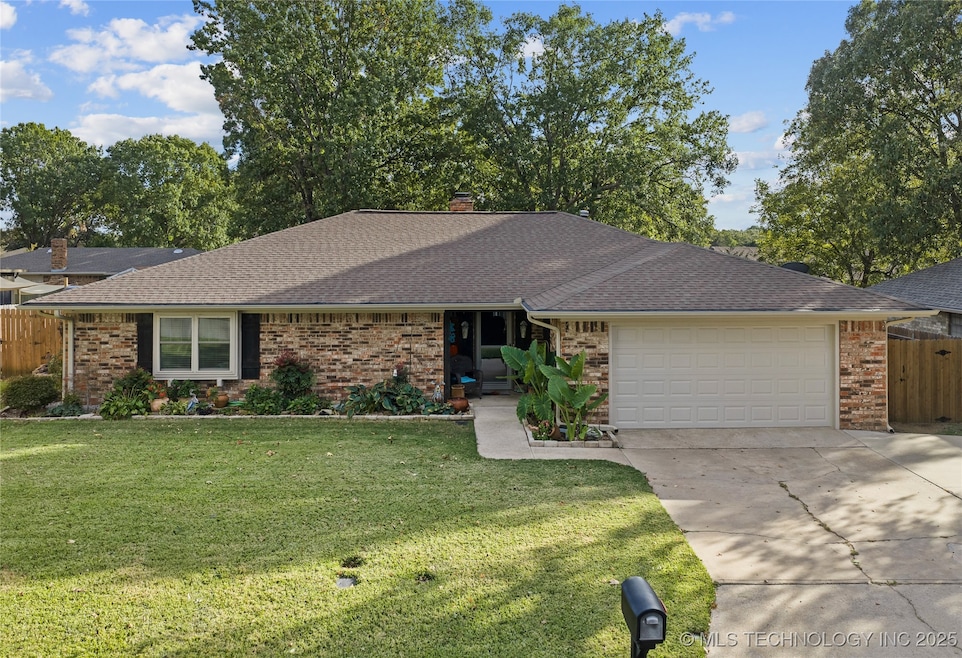 1602 Rosedale St, Ardmore, OK 73401 - photo 1