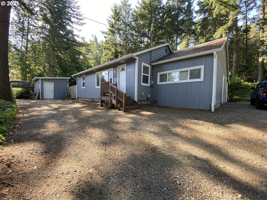 5844 Mercer Lake Rd, Florence, OR 97439 - photo 1
