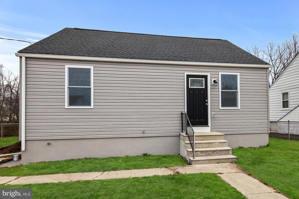 806 N Woodlynn Rd, Essex, MD 21221 - photo 1