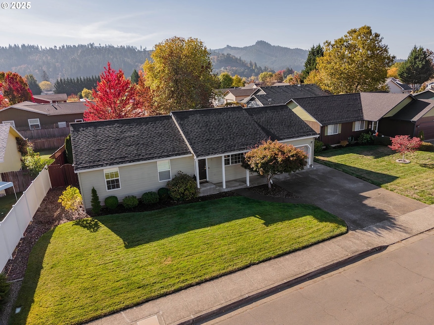 1204 E Second Ave, Sutherlin, OR 97479 - photo 1