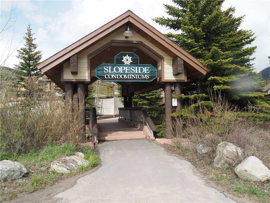Main Entrance to Slopeside