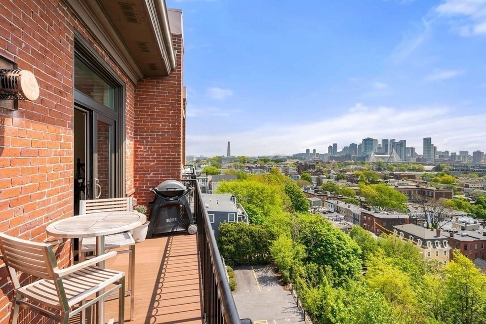 340 Bunker Hill St unit 5C, Charlestown, MA 02129 - photo 1
