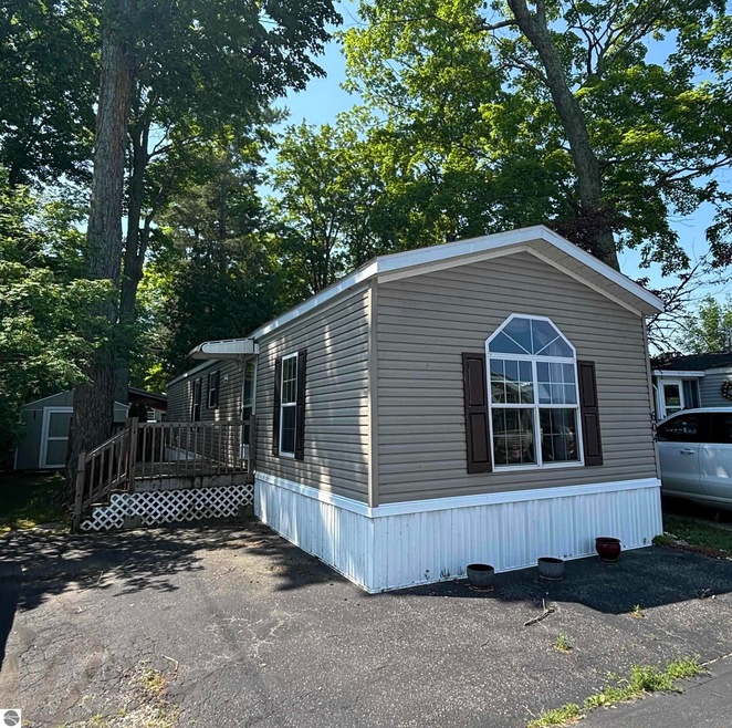 Sold $125,000 • Co-Listing Agent