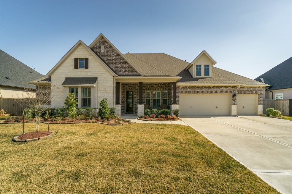 1919 Santa Maria Dr, Friendswood, TX 77546 - photo 1