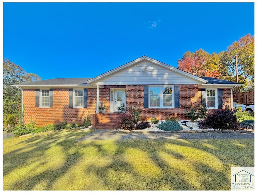 1312 Valley View Rd, Martinsville, VA 24112 - photo 1