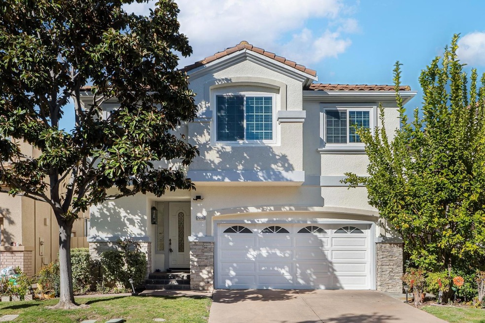 Sold $2,710,000 • Co-Listing Agent