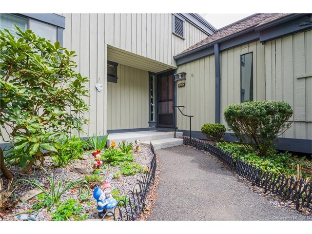 192 Heritage Village unit D, Southbury, CT 06488 - photo 1