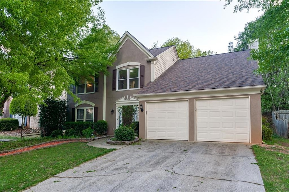 10880 Glenbarr Dr, Duluth, GA 30097 - photo 1