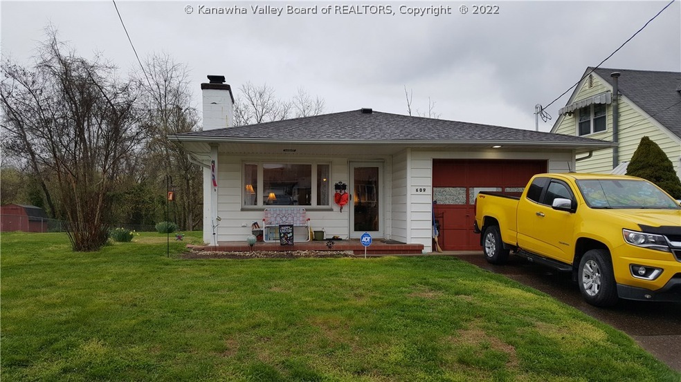 609 22nd St, Dunbar, WV 25064 - photo 1