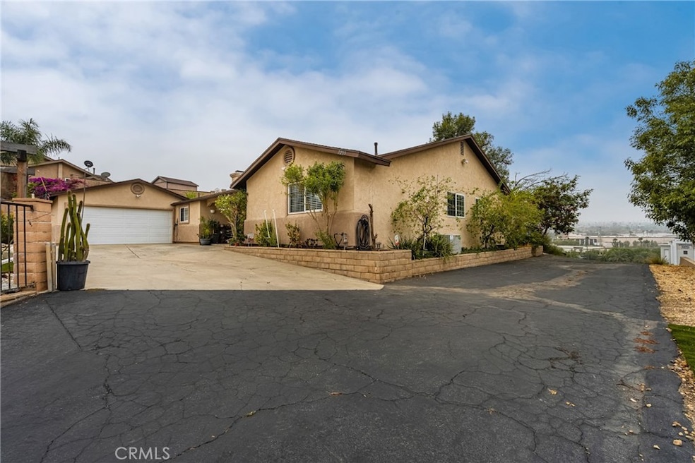 7233 Bel Air St, Corona, CA 92881 - photo 1