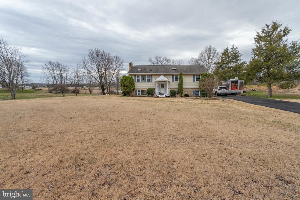 4243 Broad Run Church Rd, Warrenton, VA 20187 - photo 1