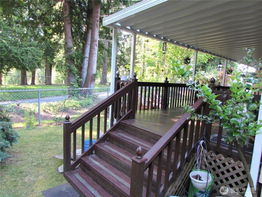 VERY DESIRABLE, BEST LAKE VIEW IN Silver shores Senior Park NOW AVAILABLE FOR A NEW OWNER! MUST BE 55+ YEARS OLD TO LIVE IN COMMUNITY. LOT RENT IS ONLY $895 P/M (W/S/G INCL'D)