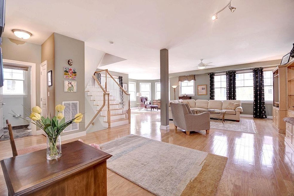 31 Constitution Way unit TH, Jersey City, NJ 07305 - photo 1