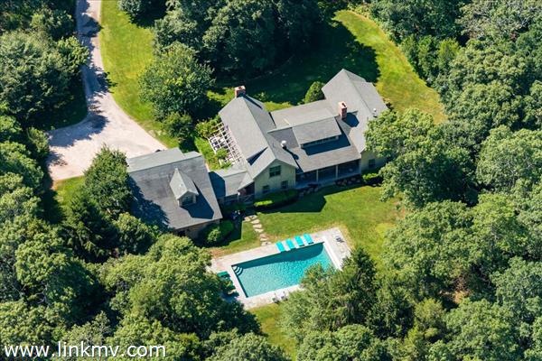 20 Flint Hill Road, West Tisbury MA 02575