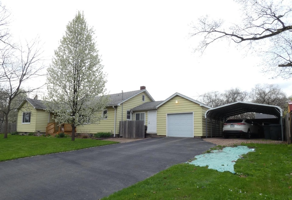 3320 W 41st Ave, Gary, IN 46408 - photo 1