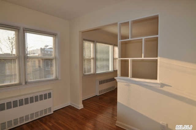 2823 45th St unit 2, Astoria, NY 11103 - photo 1