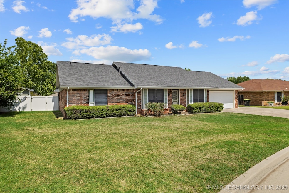 Pending $285,000