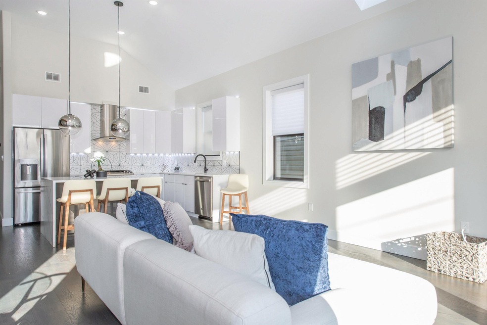 65 Hancock Ave unit 2, Jersey City, NJ 07307 - photo 1