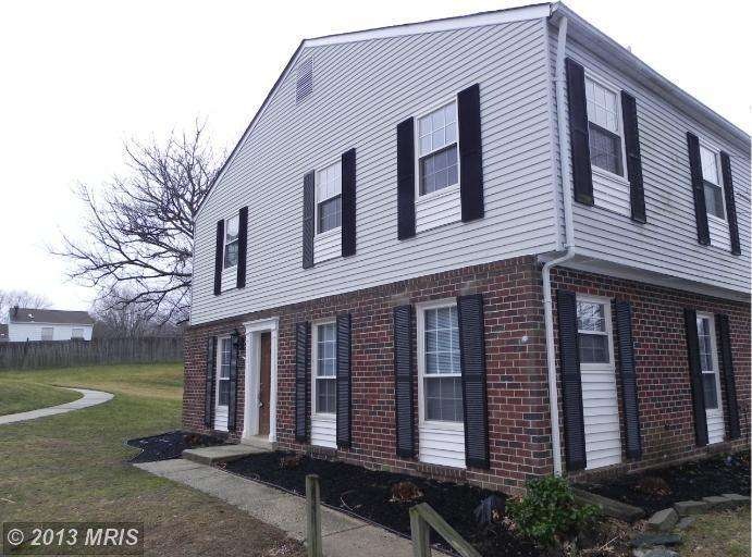 520 Peacock Dr, Hyattsville, MD 20785 - photo 1