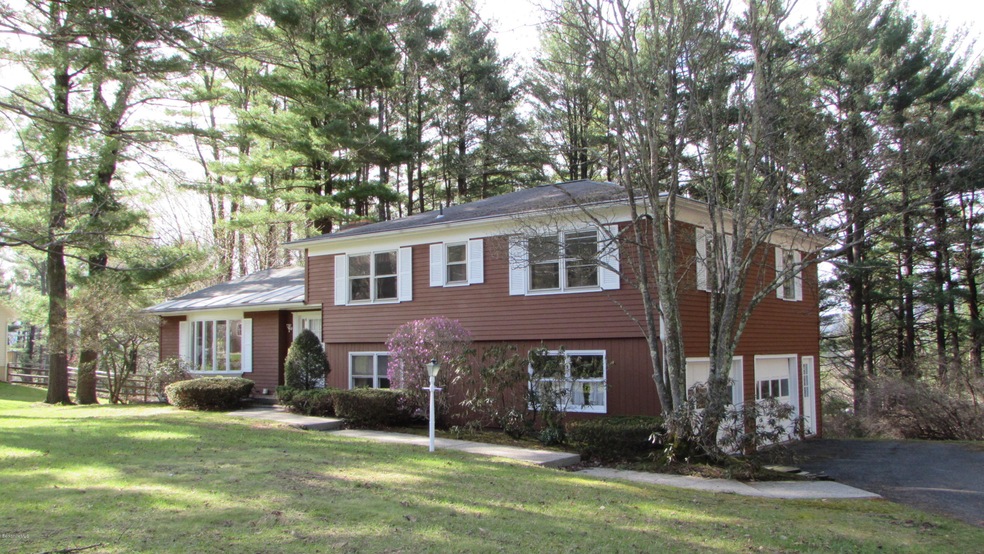 73 Leroi Dr, Pittsfield, MA 01201 - photo 1