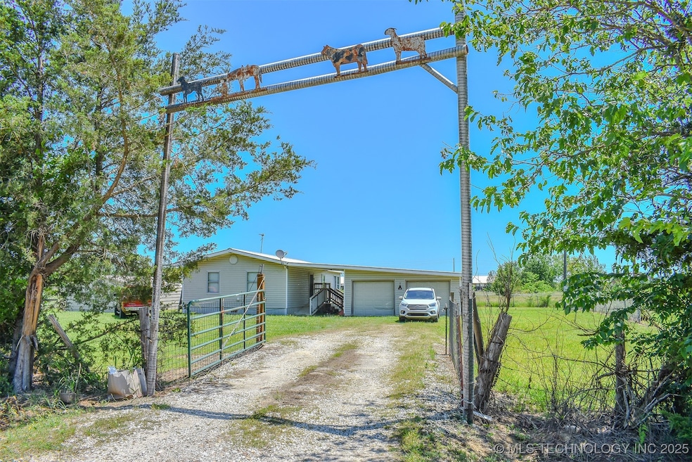 919 N 4210 Rd, Hugo, OK 74743 - photo 1