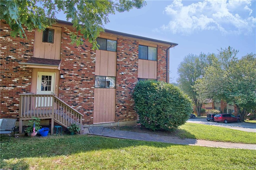 184 Kaynor Dr unit G, Waterbury, CT 06708 - photo 1