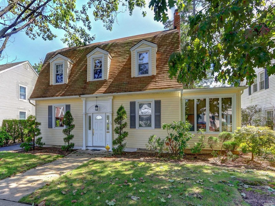 35 Kilburn Rd, Garden City, NY 11530 - photo 1