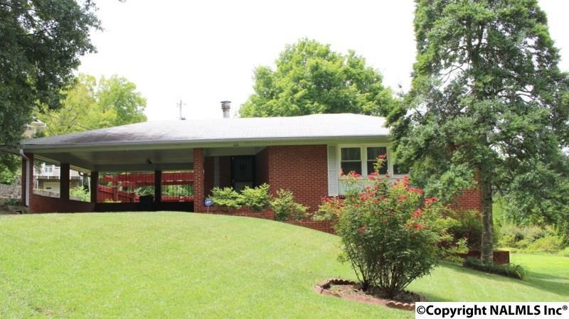 3552 Sq Ft Basement Rancher  Mountainbrook/Blossomwood Area. Close to Huntsville Hospital