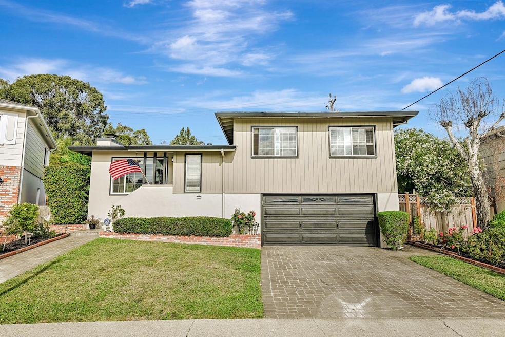 Sold $1,450,000 • Co-Listing Agent